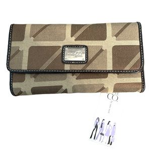 Nine West Khaki Espresso Norfolk NWT Wallet